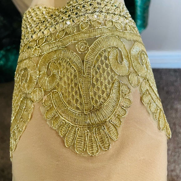 Beautiful Arabian kaftan gold, green and black dress, matching pants - Picture 11 of 16